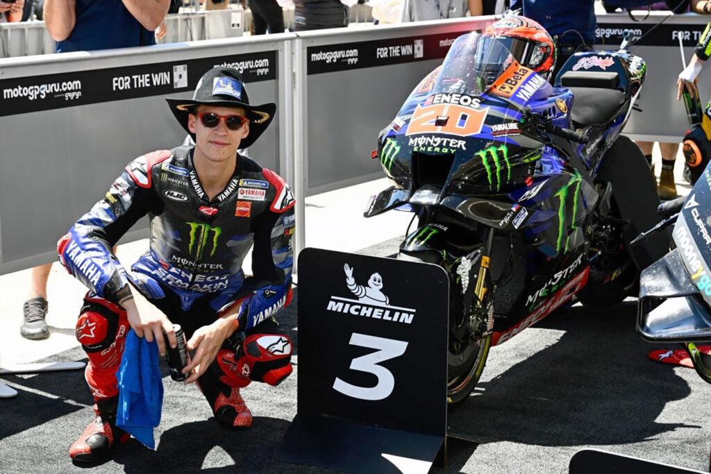 Fabio Quartararo disfrutando su primer podio de la temporada