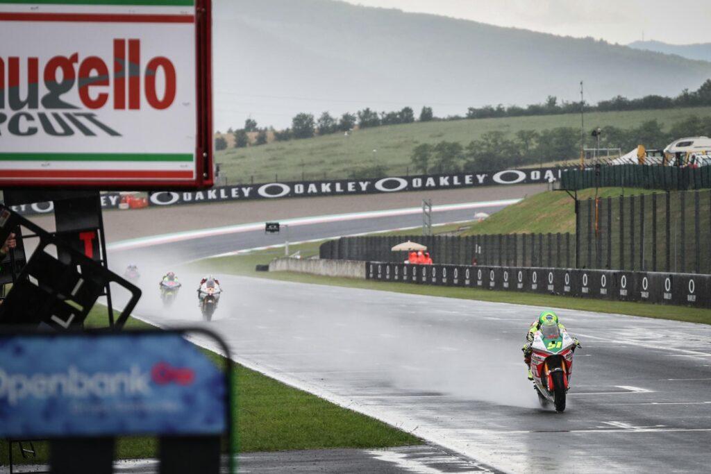 Eric Granado volvió a ganar dando una exhibición bajo la lluvia