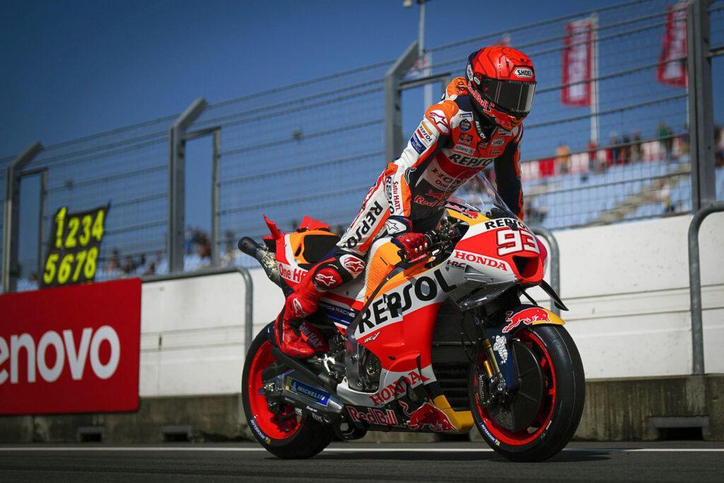 Honda, al igual que Yamaha, está pasando apuros frente a sus rivales europeos. ¿Merecen estos fabricantes medias especiales para que logren recuperar el ritmo de la competición?