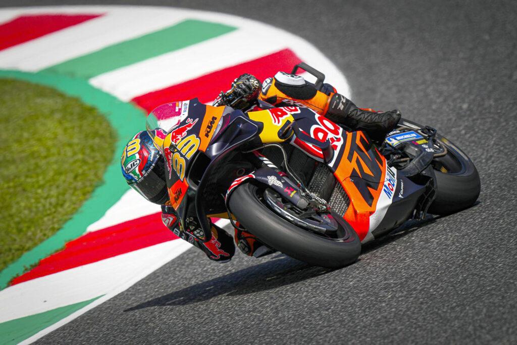 La actualización aerodinámica de KTM llegó en Mugello: se eliminaron difusores para reducir la resistencia aerodinámica y mejorar la estabilidad en frenada. La aerodinámica tras el asiento, que mejora la tracción a la salida de las curvas, apareció en la primera carrera.
