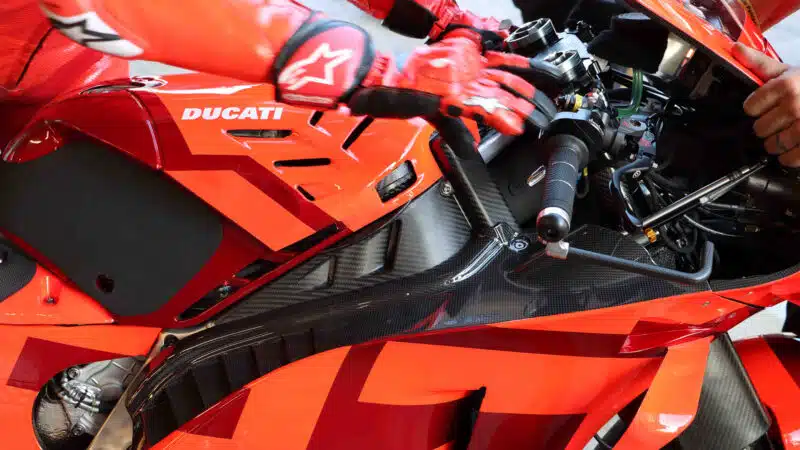Fotografía pretemporada MotoGP 2025 Barcelona Diseño Ducati GP25