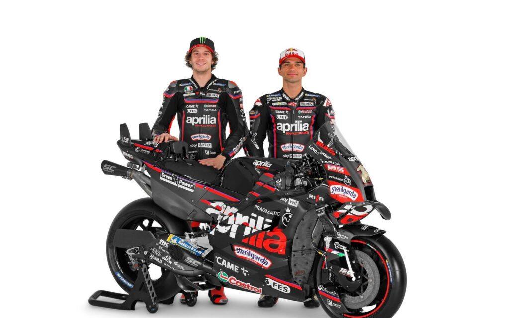 Fotografía presentación oficial del equipo Aprilia Racing Team de Moto GP 2025