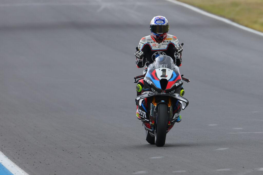 Fotografía WorldSBK Most 2025 Razgatlioglu Llegada